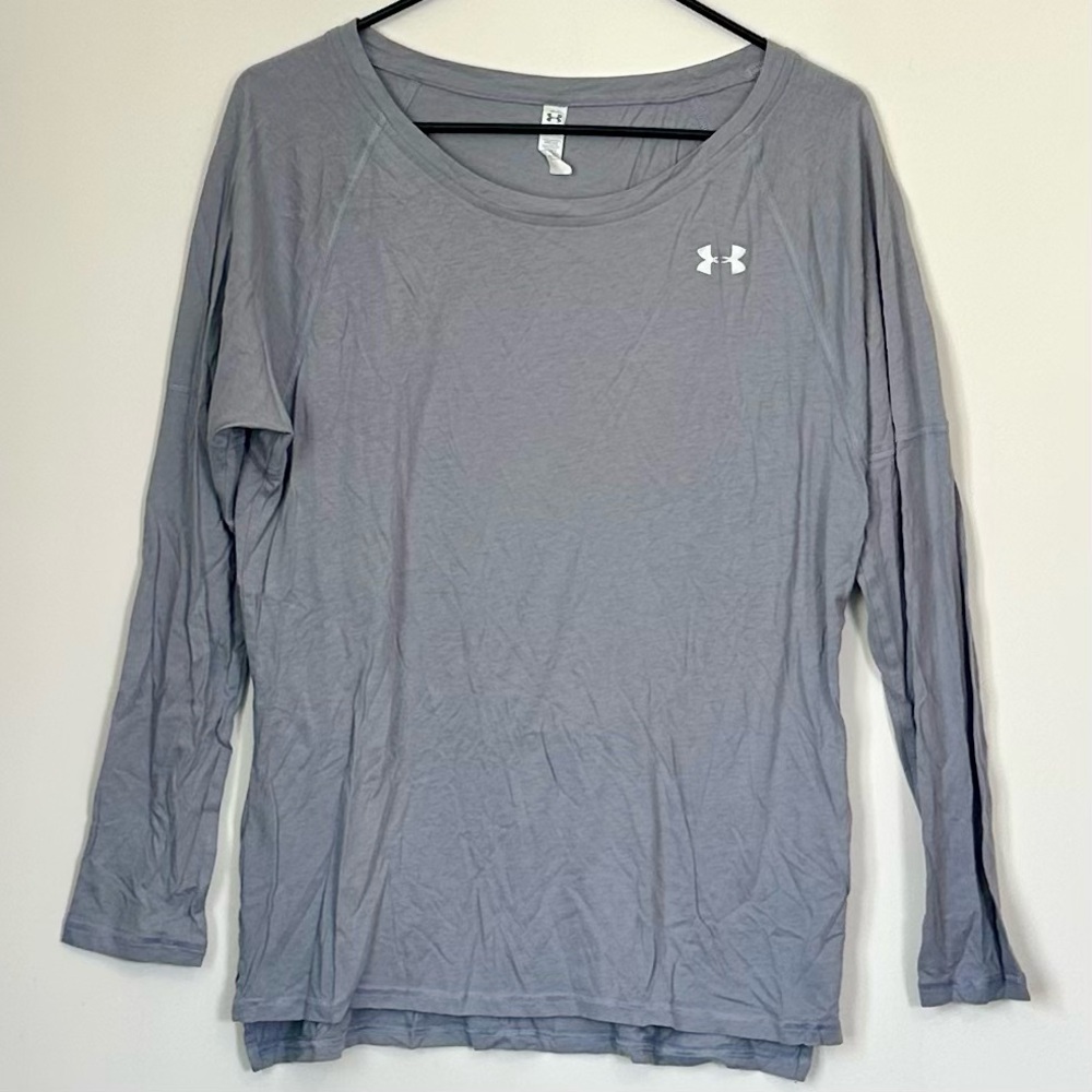 Under Armour Women's Light Gray Long Sleeve Athletic Tee - Size: Medium
